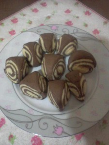 Sayfa üyelerimizden Şükriye Seyis Hanım’ın gönderdiği Tombik Kurabiyeler… Şükriye Seyis