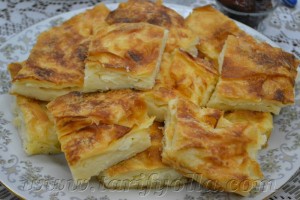 Kabaklı Tepsi Böreği Malzemeler: 4 tane yufka 3 tane yumurta