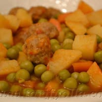 KÖFTELİ ORMAN KEBABI Malzemeler: Köfteler için; 250 gram kıyma 1