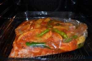 Nefis bir lezzet.Yapımı da çok kolay.. FIRIN POŞETİNDE PATATESLİ TAVUK