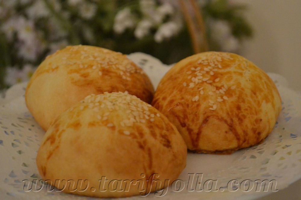 SODALI POĞAÇA Sodalı Poğaça;Bayatlamayan Poğaça’da diyebiliriz.İçindeki soda sebebiyle hemen bayatlamayan lezzetli bir