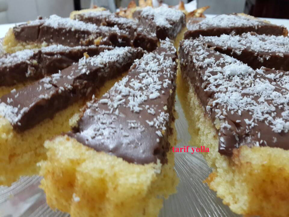 Nefis bir tart..İsterseniz farklı pudinglerle de yapabilirsiniz… &nbsp; PUDİNGLİ TART