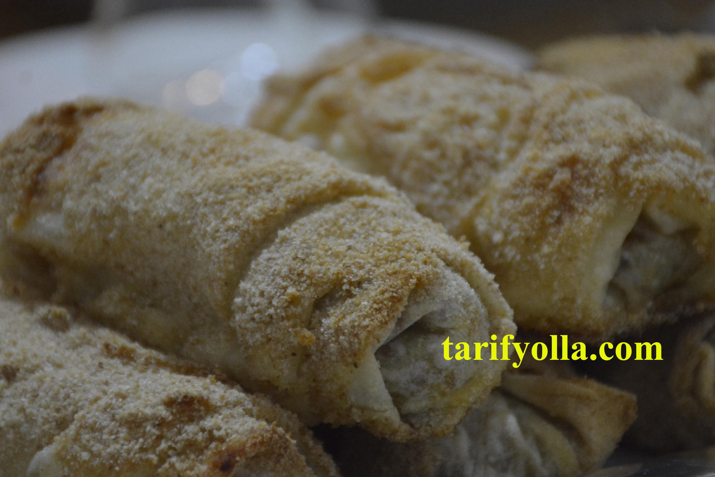 Tek kelimeyle nefis bir börek.Tadı içli köfte ile kıymalı börek
