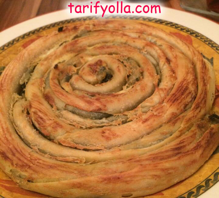 Çıtır çıtır el açması bir börek.Boşnak Böreği…Ben bu sefer ıspanaklı