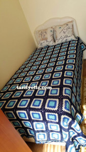 Nur Hanım’dan süper bir battaniye modeli..Ben çok beğendim.Hemen örmeye başladım