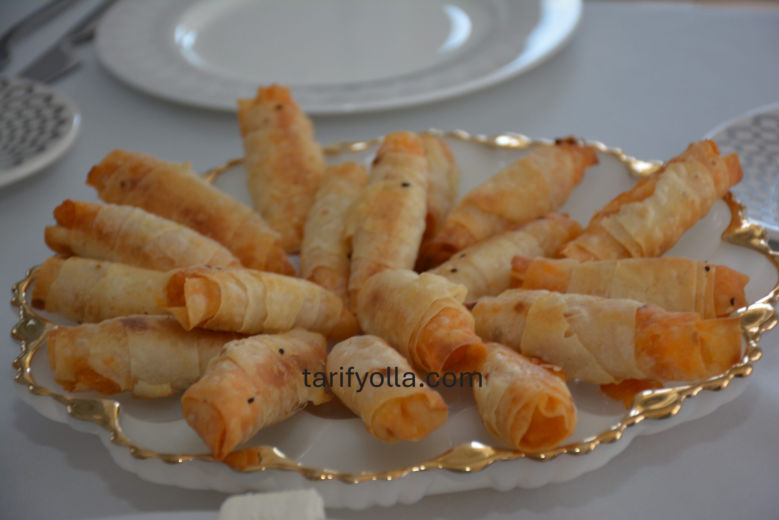 Çook lezzetli, çıtır çıtır patatesli sigara börekleri ..İster çay saatine,