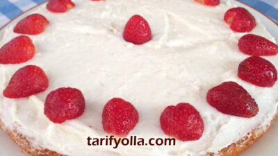 Gelin Tatlısı tarifim çok beğenilince bende kelepçeli pasta kalıbında ,