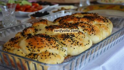 Tek kelimeyle pofur pofur ve harika bir çörek..Bir kere yapın