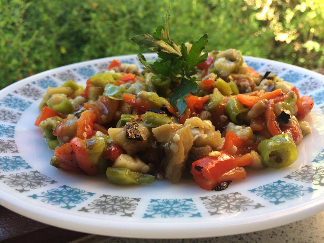 Bir salata bu kadar mı lezzetli olur ? patlıcanın tam