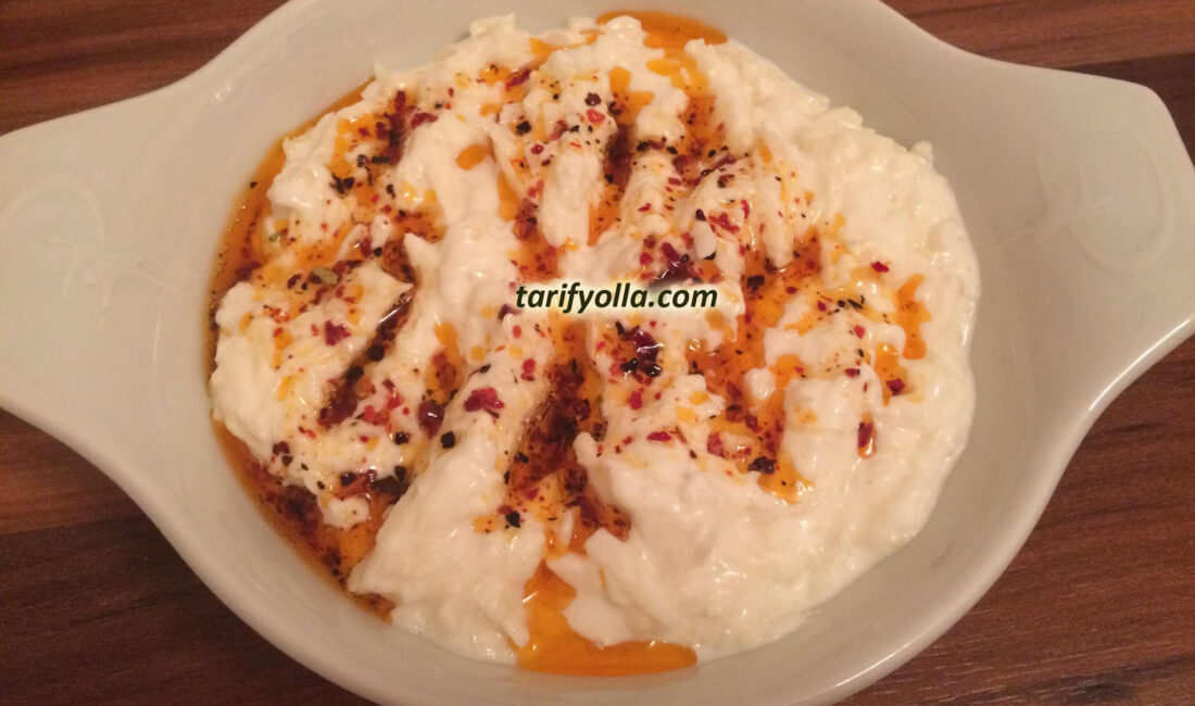 ELMALI KEREVİZ SALATASI Yıllardır yaptığım bir tarif.Kerevizi ben çok seviyorum ama sevmeyenlerde bu