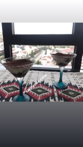 Ekleyen: Bitter Hanım MALZEMELER: &nbsp; &nbsp; 1 adet pasta taban &nbsp;