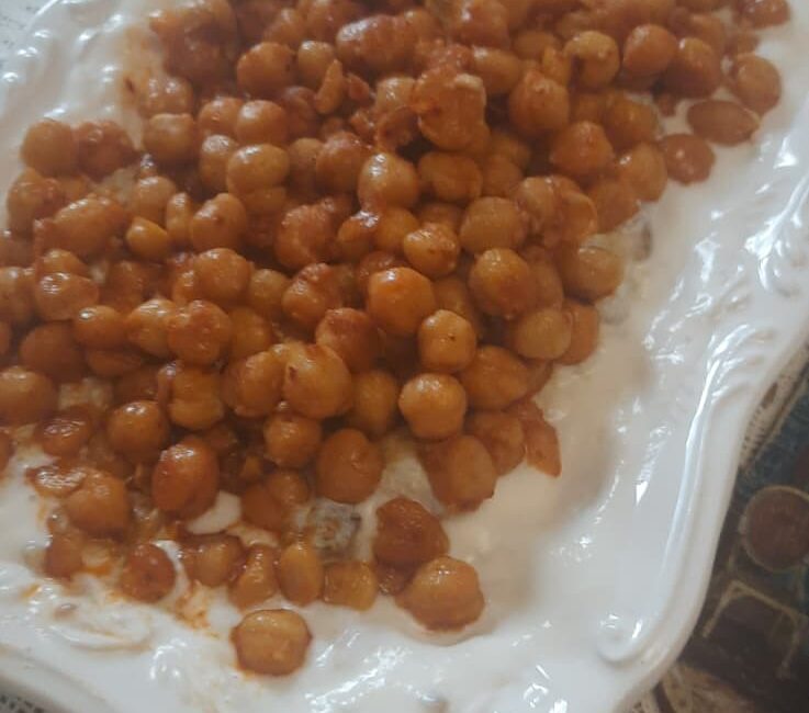 Harika bir lezzet.Salata olarakta yemek olarakta yapabilirsiniz Malzemeler 3 tane